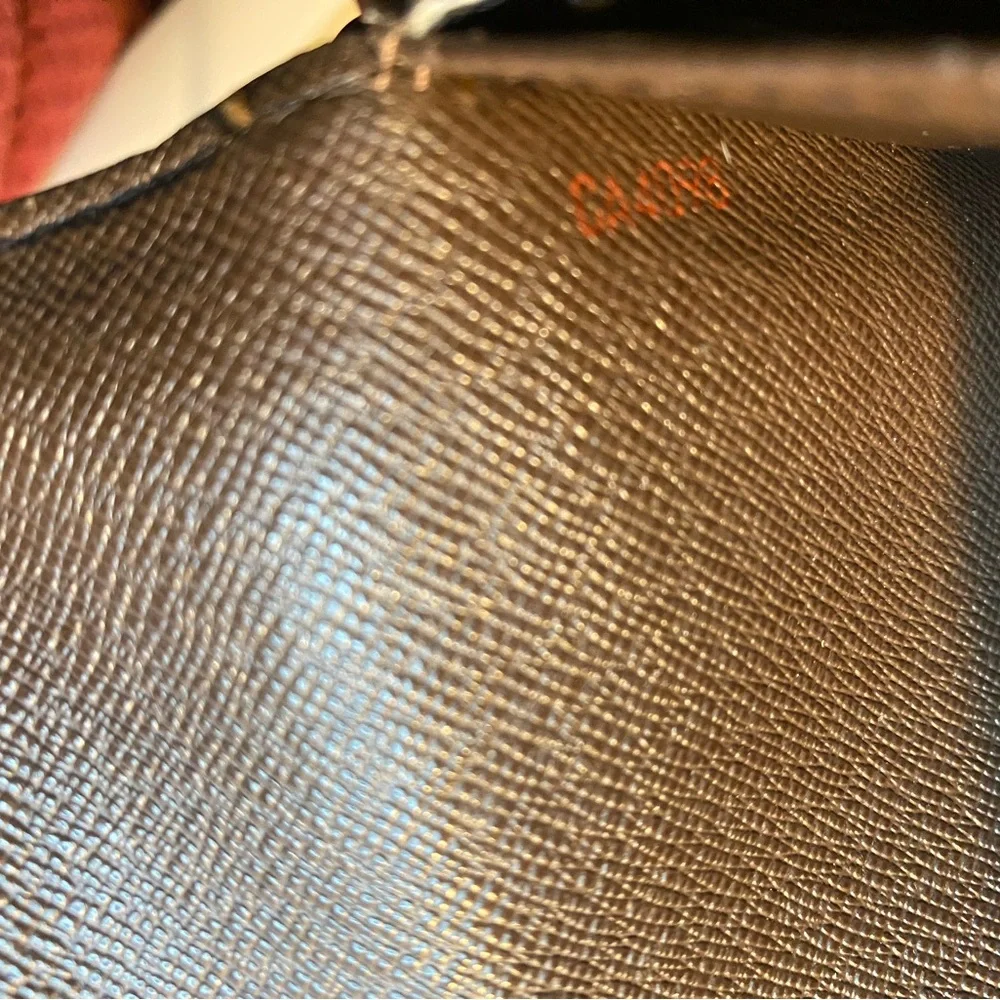 Louis Vuitton Vintage Damier Ebene Canvas Sarah Wallet EUC